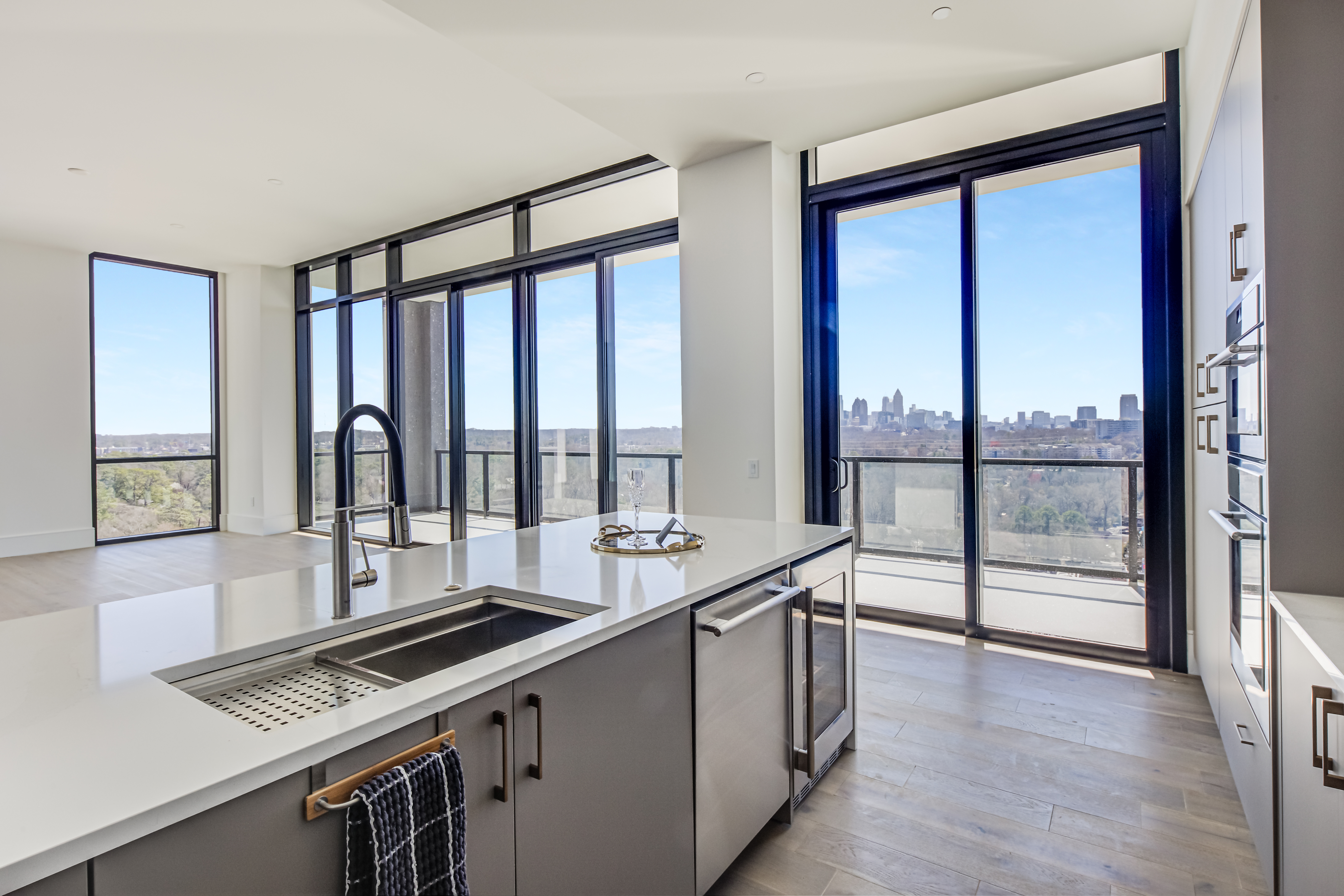 2425 Peachtree Road Northeast, Unit 1605 Atlanta, GA 30305 - Photo 14 of 31 Gallery Image 14