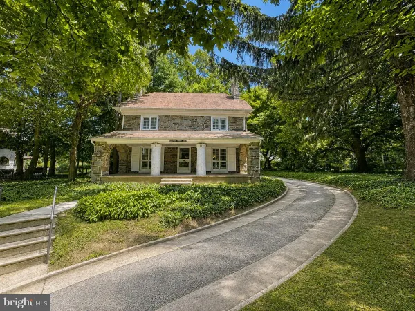 $825,000 | 6711 Lincoln Drive, Philadelphia, PA 19119