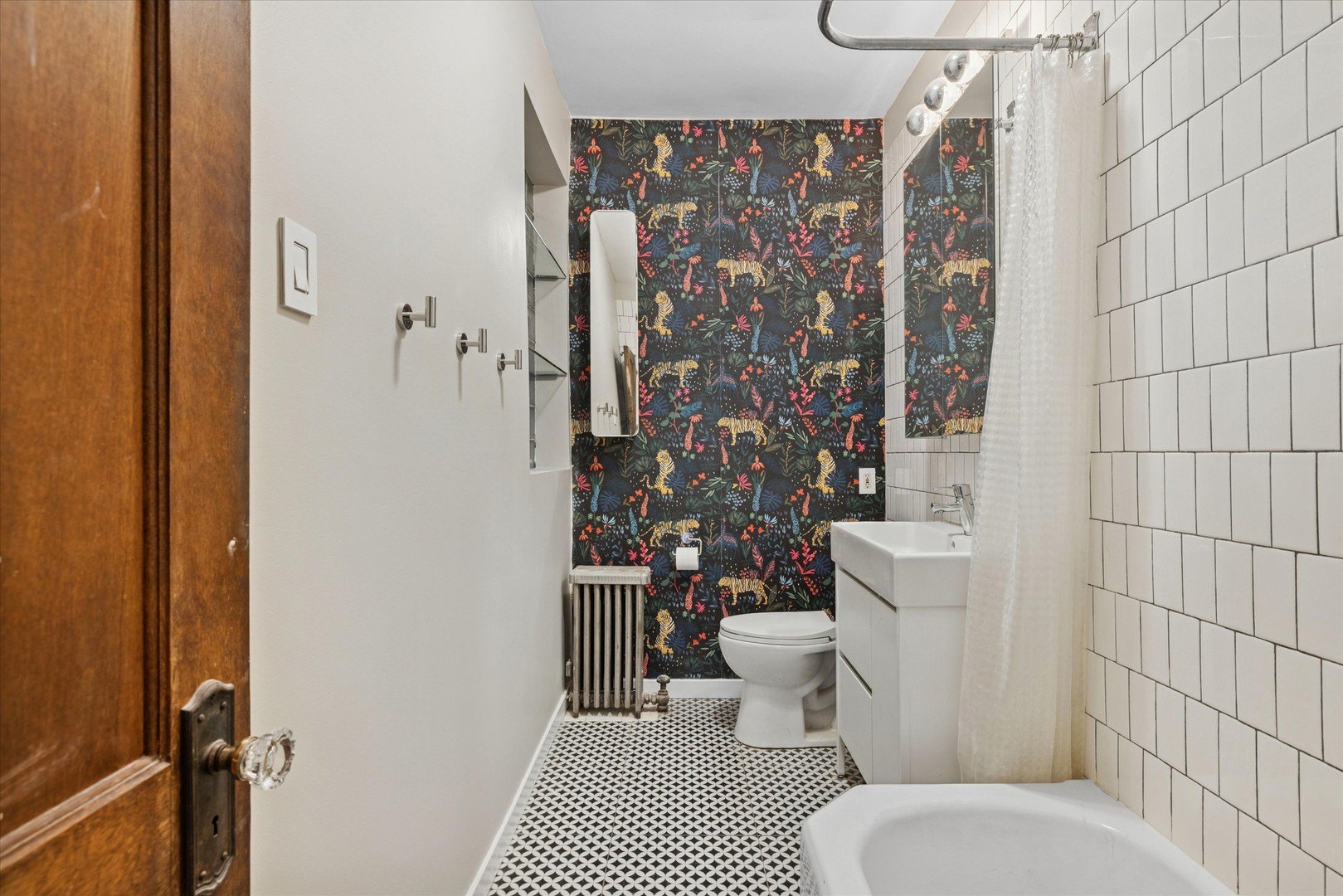 1501 West Cornelia Avenue, Unit 2 Chicago, IL 60657 - Photo 14 of 20