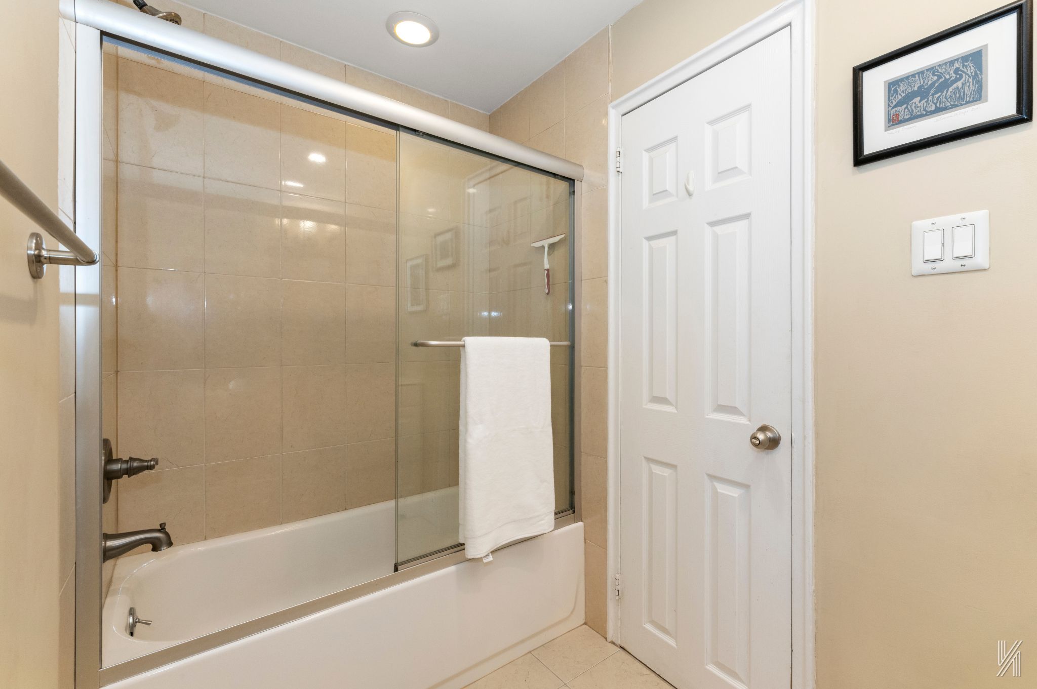 34-41 85th Street, Unit 4P Queens, NY 11372 - Photo 15 of 20 a bathroom with a shower and a bath tub