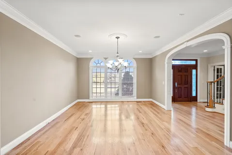 Contact Agent | 5105 Franklin Pike, Nashville, TN 37220