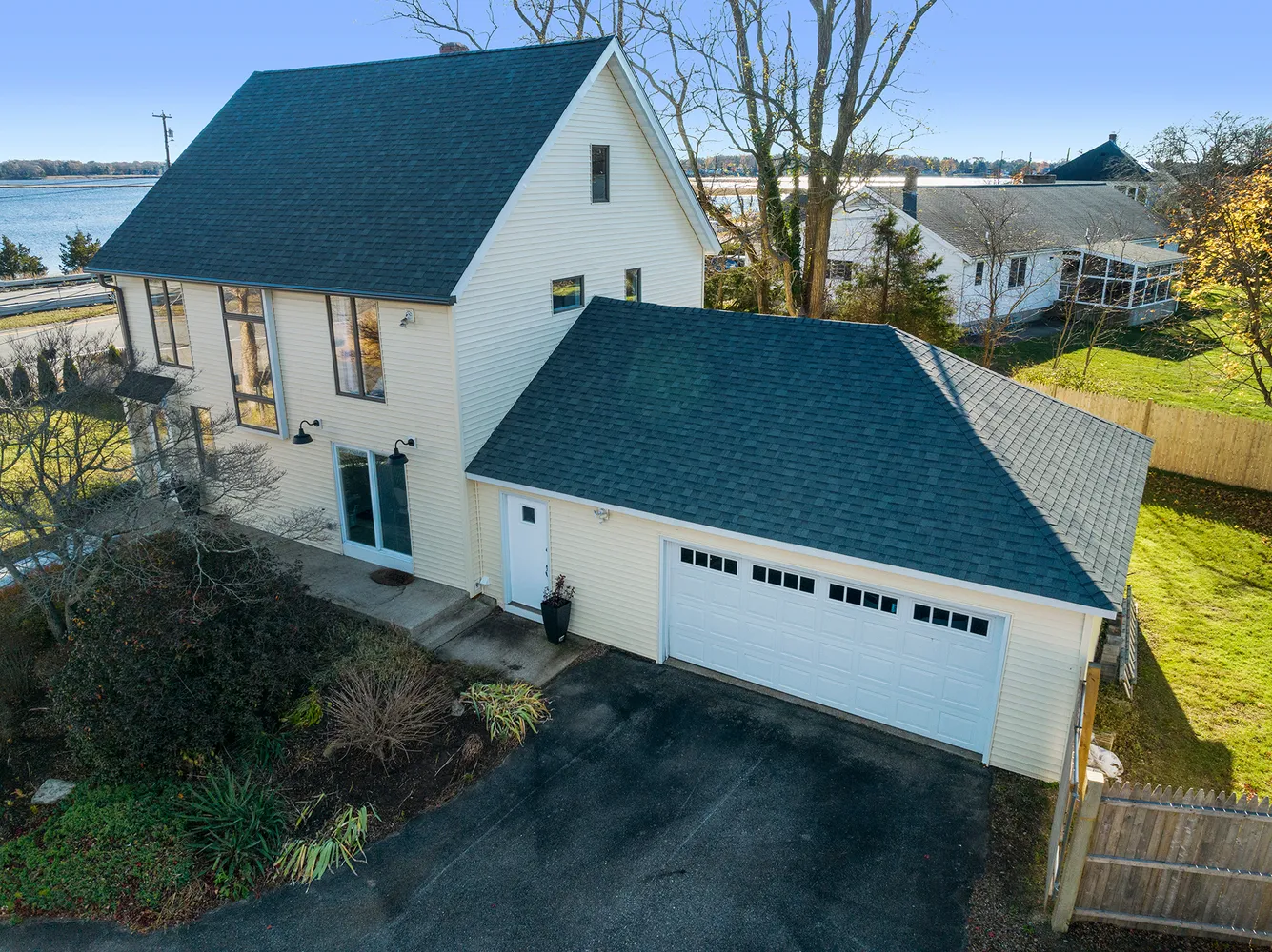 $639,000 | 1705 Wampanoag Trail, Barrington, RI 02806
