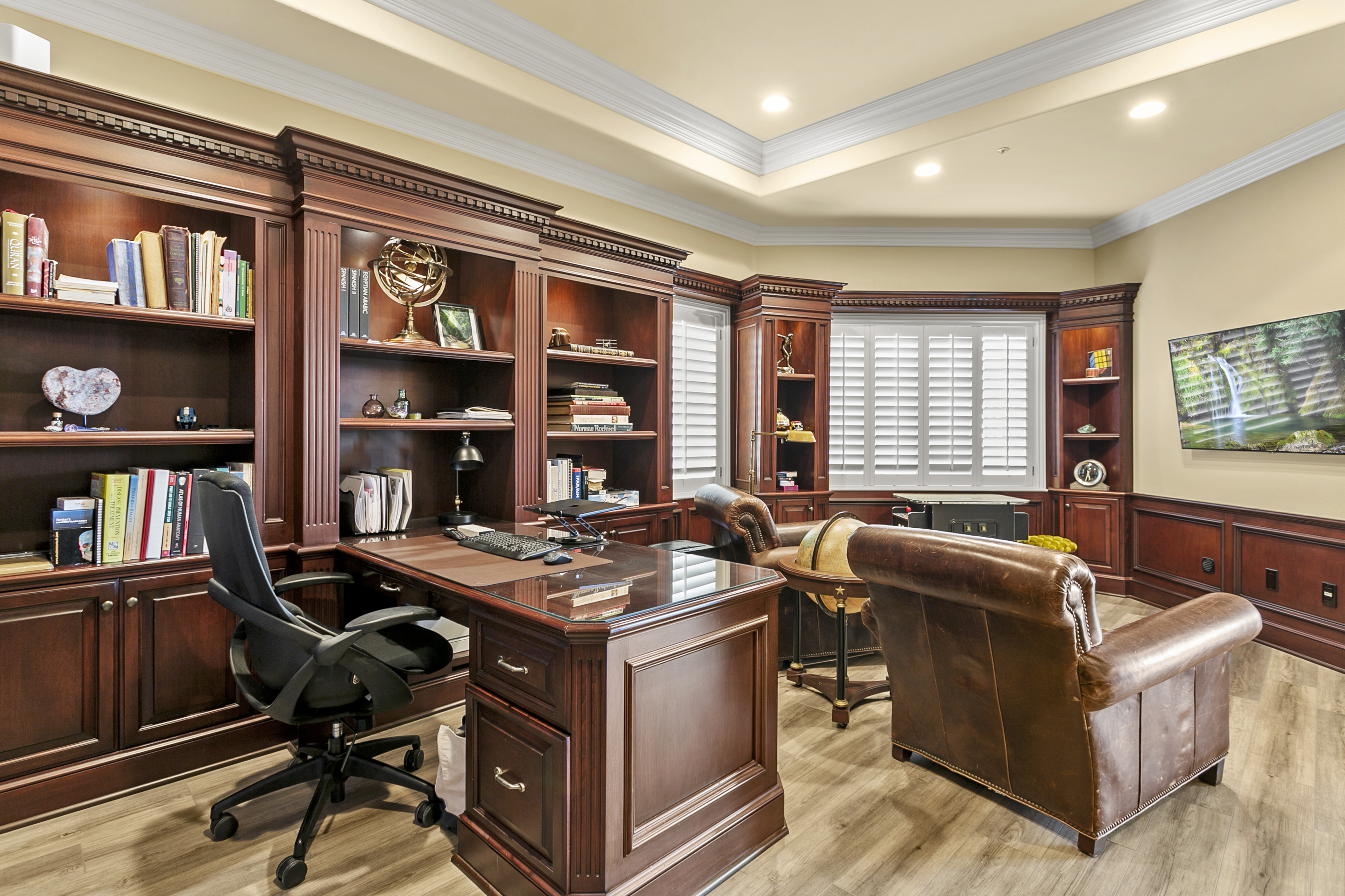 10 Vista Montemar Laguna Niguel, CA 92677 - Photo 18 of 67 a view of a livingroom with workspace and a window