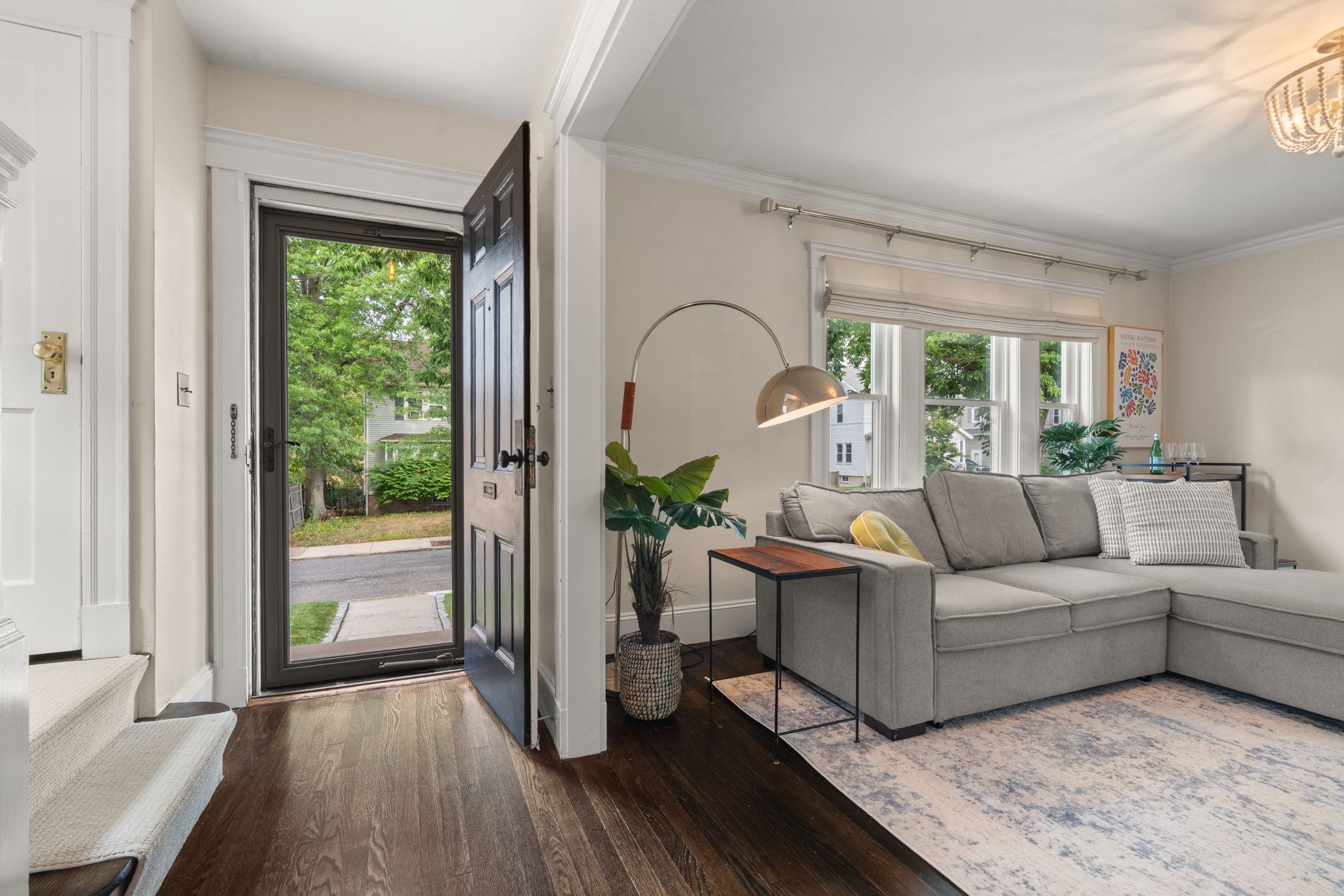 114 Greaton Road West Roxbury, MA 02132 - Photo 2 of 25 Gallery Image 2