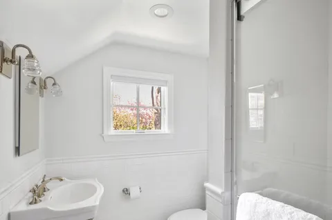 $5,950,000 | 89 Cobb Road, Water Mill, NY 11976