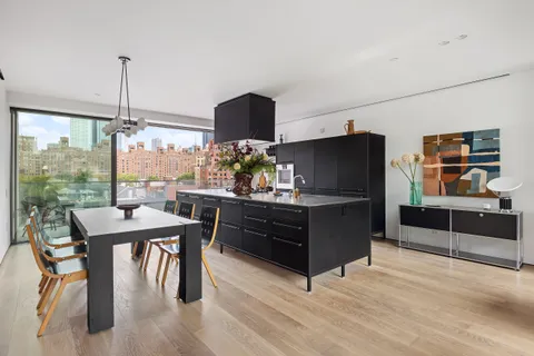 $15,400,000 | 455 West 19th Street, Unit PH2 | Chelsea