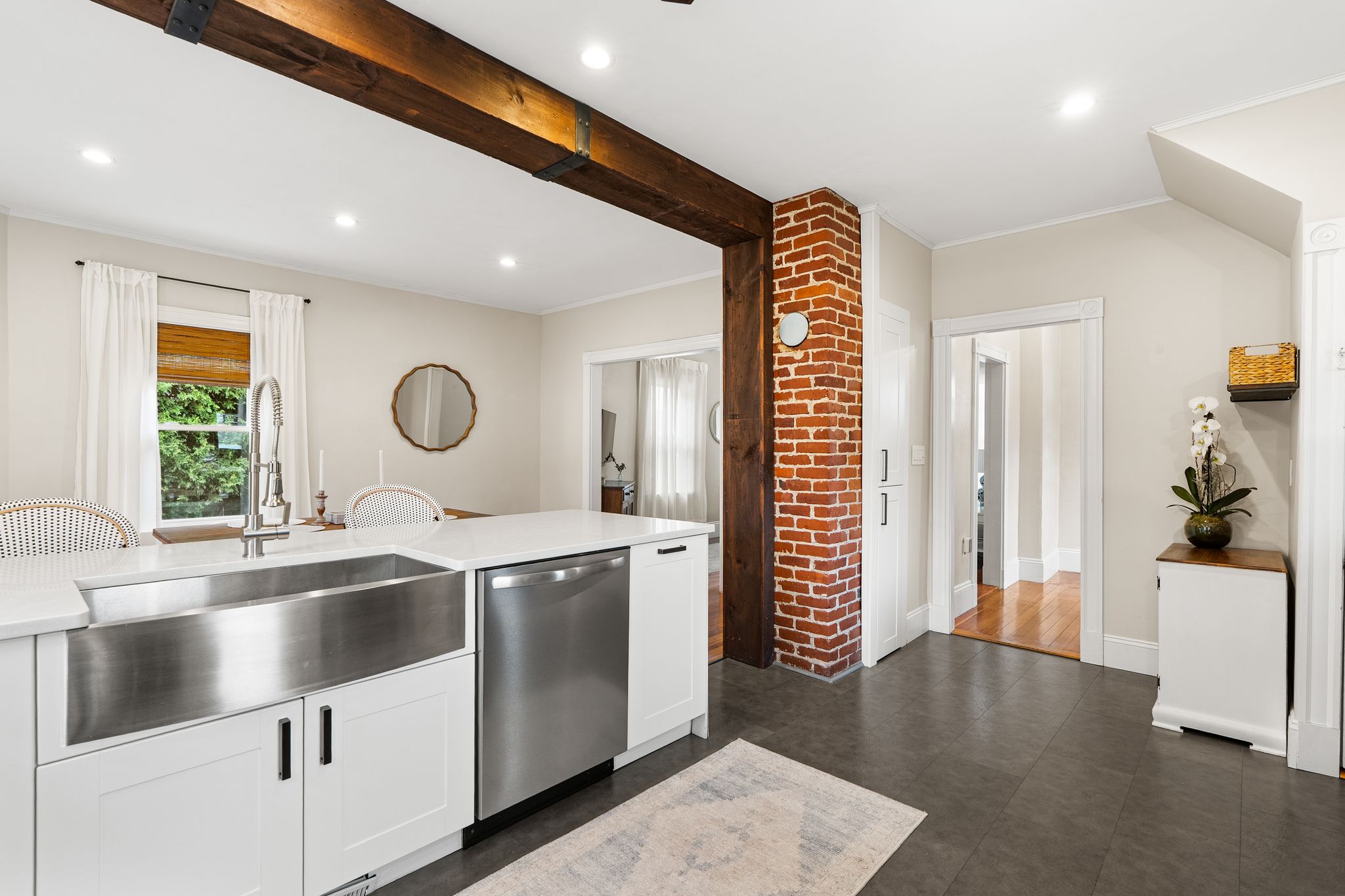 11 Draper Road Framingham, MA 01702 - Photo 7 of 21