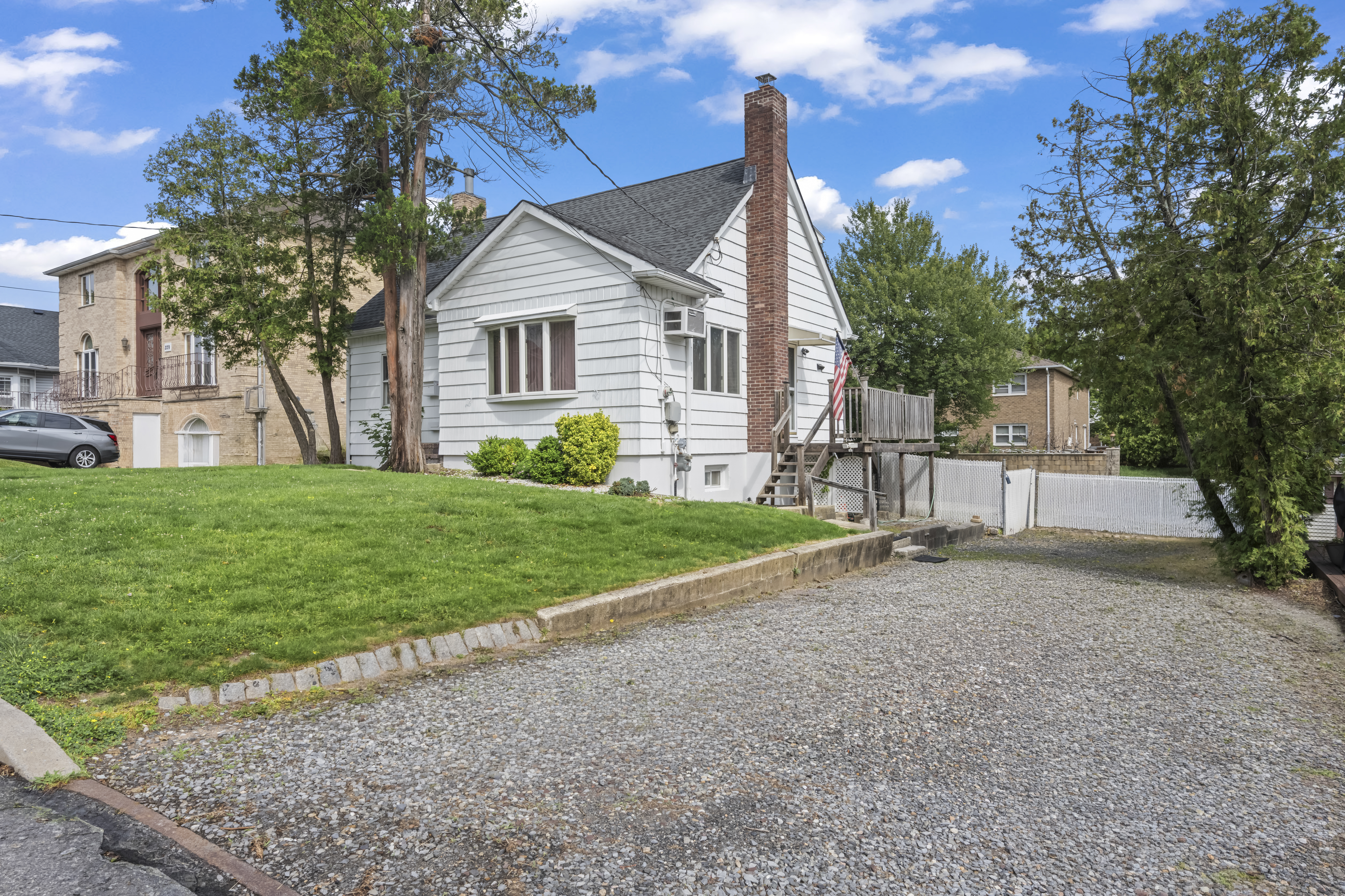 223 Darlington Avenue Staten Island, NY 10312 - Photo 1 of 36
