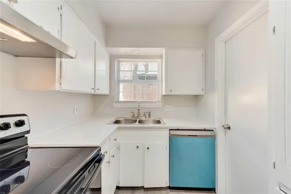 $2,100 | 1313 Willow Wood Court, Irving, TX 75060