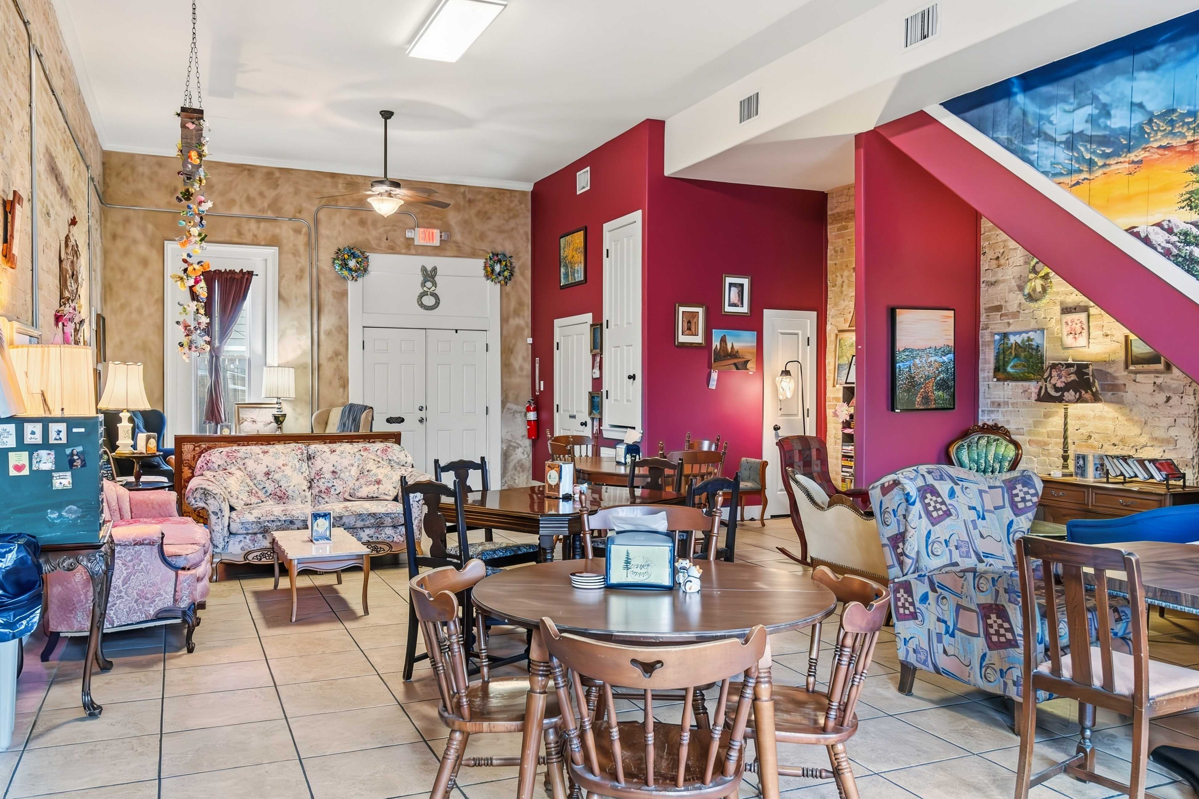 709 Chestnut Street Bastrop, TX 78602 - Photo 21 of 45 a view of a dining room with furniture