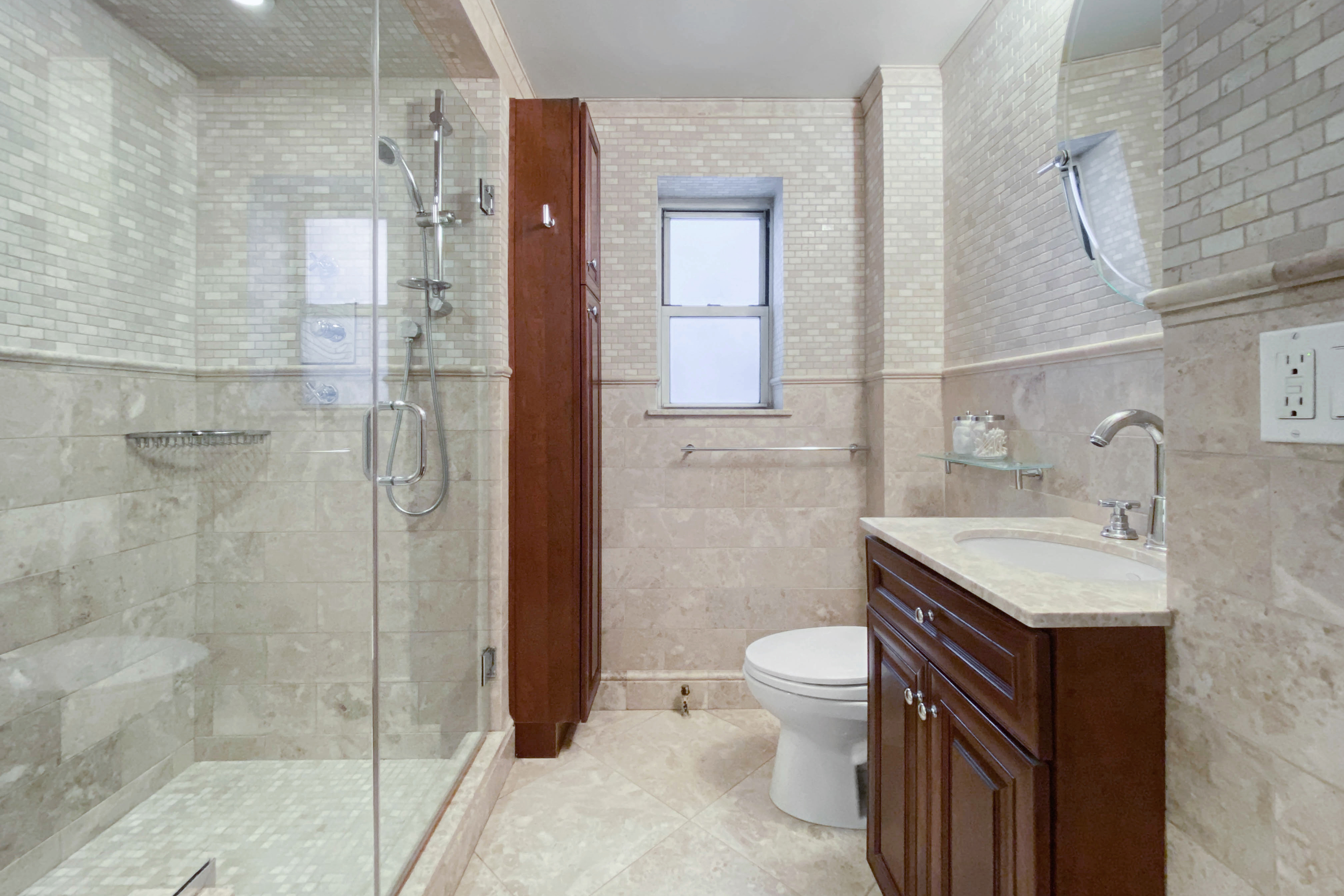 155 East 49th Street, Unit 8F Manhattan, NY 10017 - Photo 4 of 9
