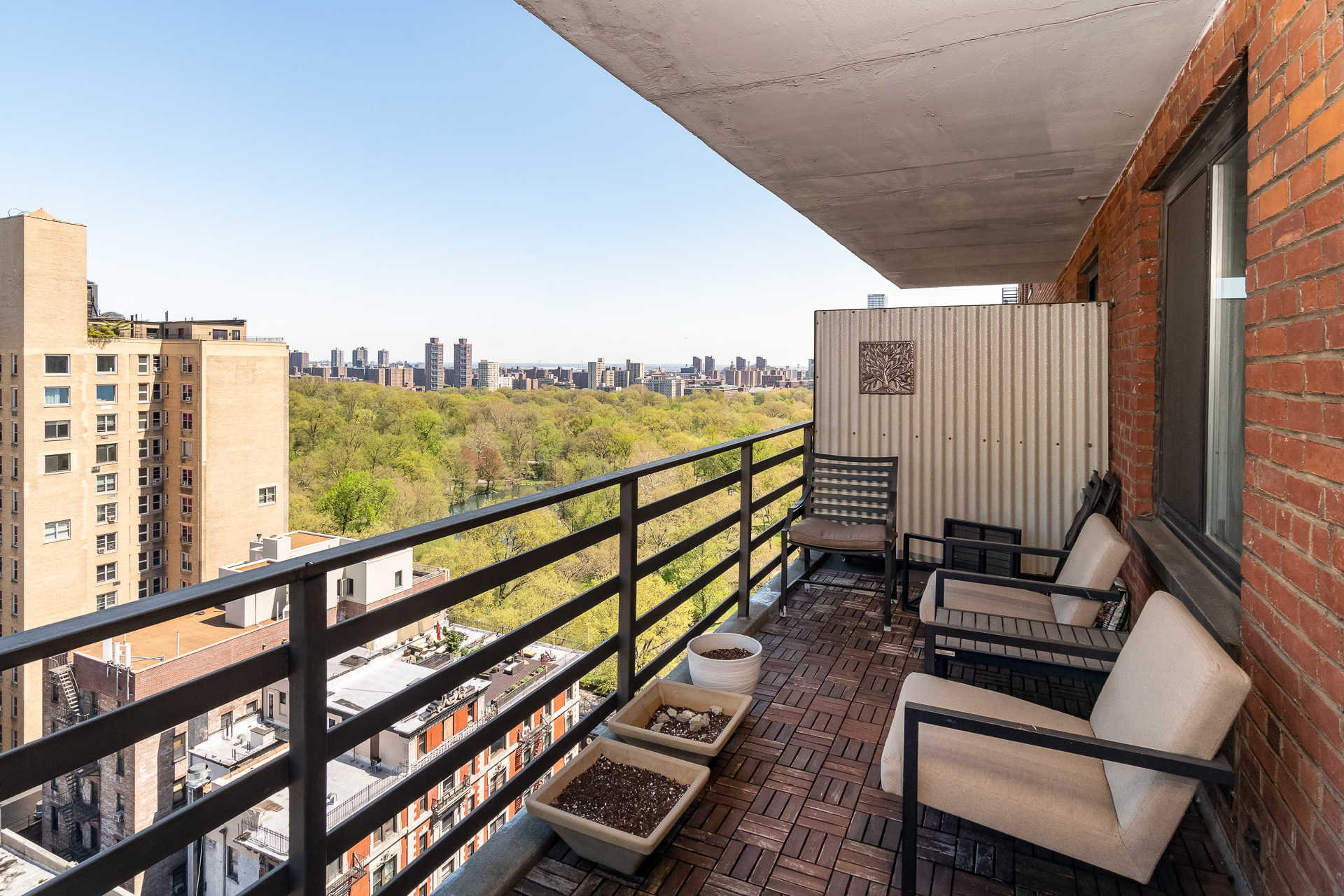 400 Central Park West, Unit 18J Manhattan, NY 10025 - Photo 4 of 7