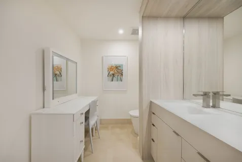 $2,100,000 | 6799 Collins Avenue, Unit 1402, Miami Beach, FL 33141