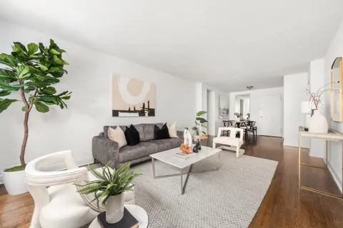 $1,125,000 | 140 7th Avenue, Unit 4M | Chelsea