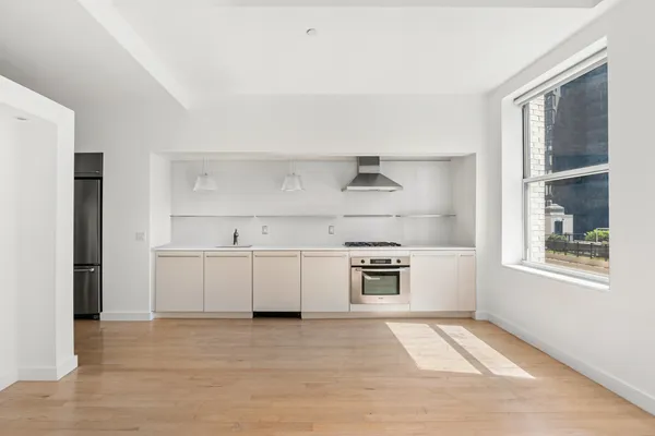 $4,500 | 15 Broad Street, Unit 2522 | Financial District