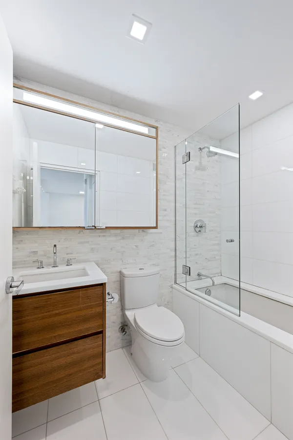 $4,850 | 301 West 53rd Street, Unit 16J | Hell's Kitchen