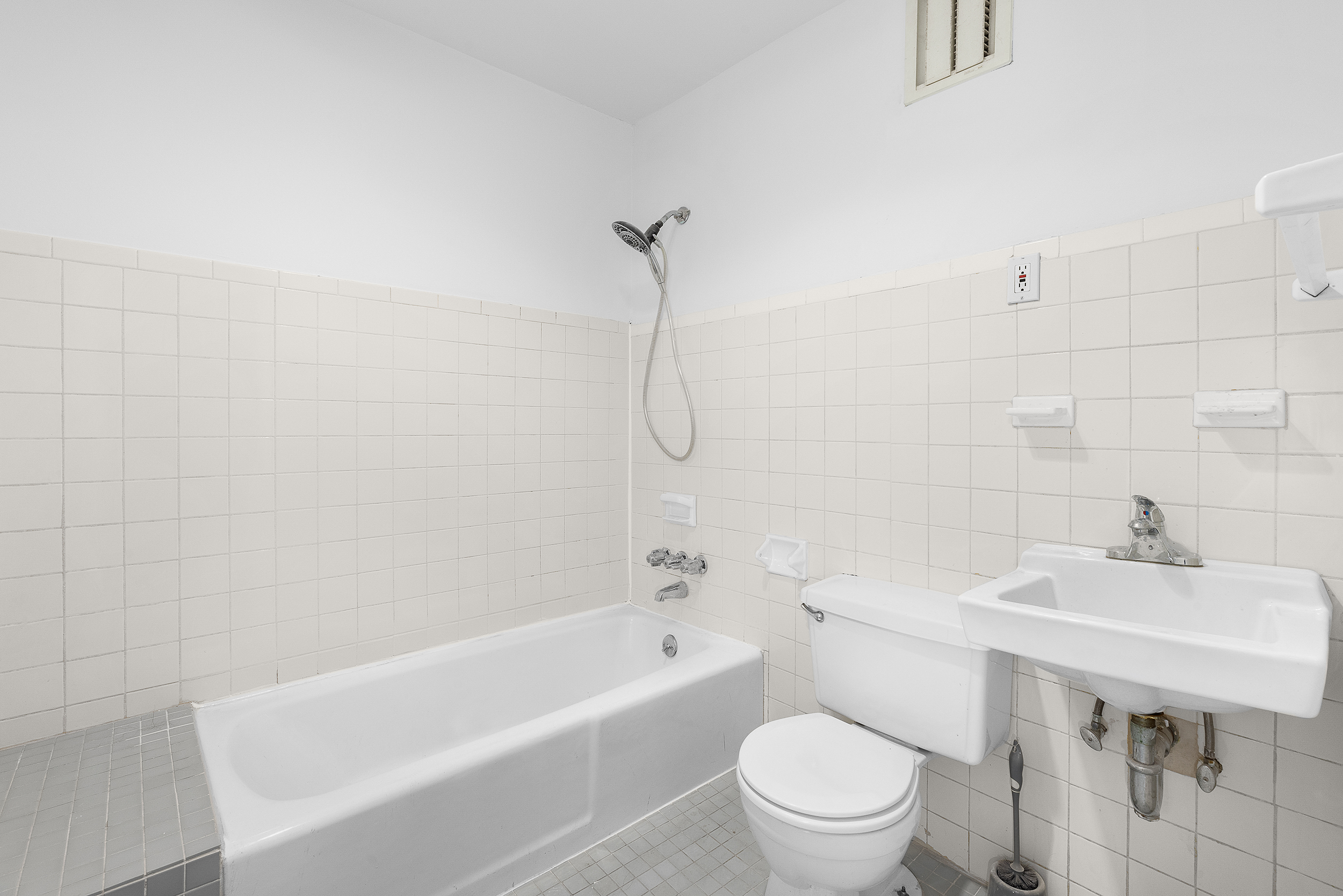 471 Broadway, Unit 2 Manhattan, NY 10013 - Photo 7 of 11