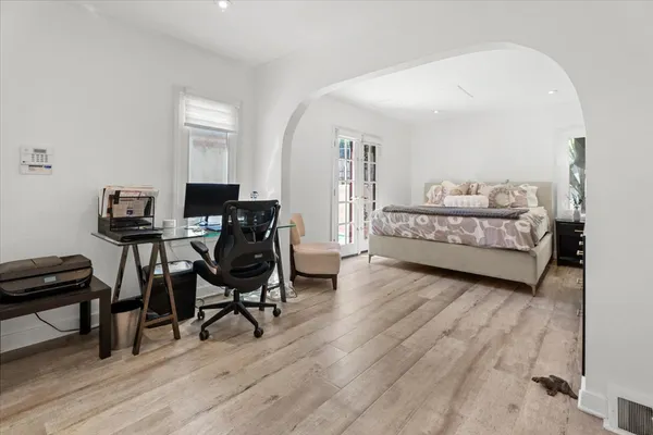 $1,999,000 | 14440 Valley Vista Boulevard, Sherman Oaks, CA 91423