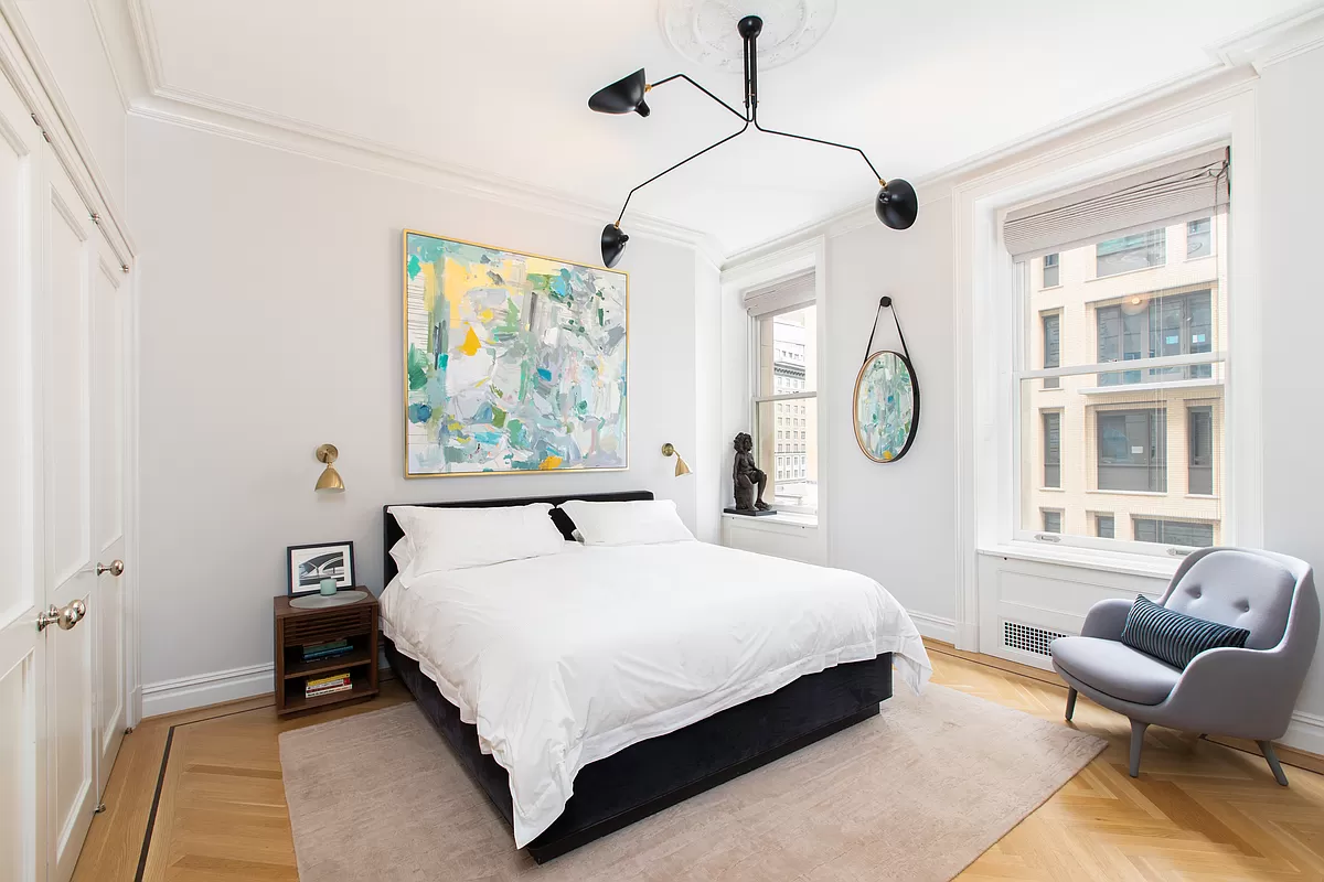 390 West End Avenue, Unit 7DS Manhattan, NY 10024 - Photo 23 of 31 a bedroom with a large bed and a window