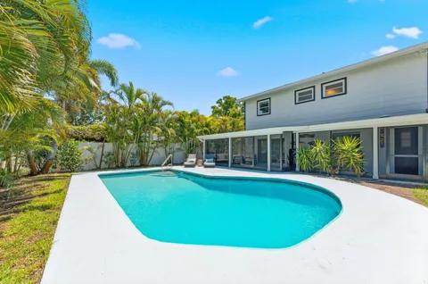 $714,999 | 2701 67th Way North, St. Petersburg, FL 33710