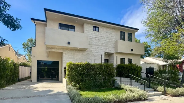 $7,995 | Yarmouth Avenue, Encino, CA 91316