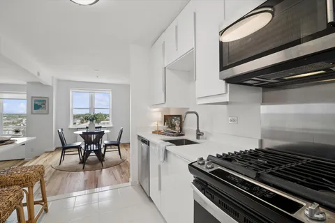 $579,000 | 522 Shore Road, Unit 5P, Long Beach, NY 11561