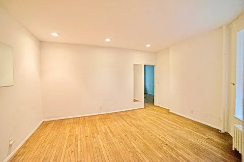 $3,350 | 320 East 91st Street, Unit 1RW | Upper East Side
