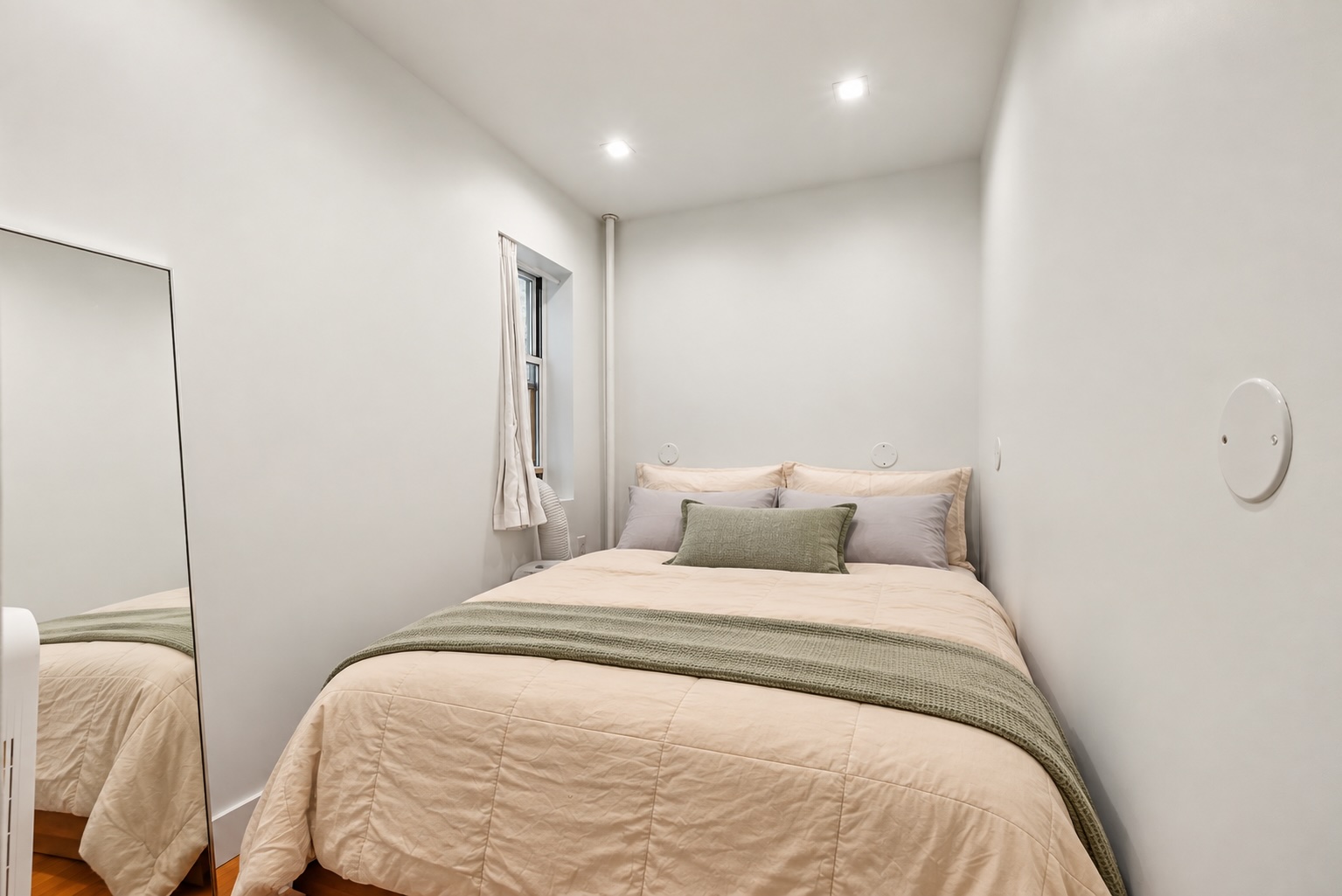 88 Charles Street, Unit 3A Manhattan, NY 10014 - Photo 8 of 11 Gallery Image 8