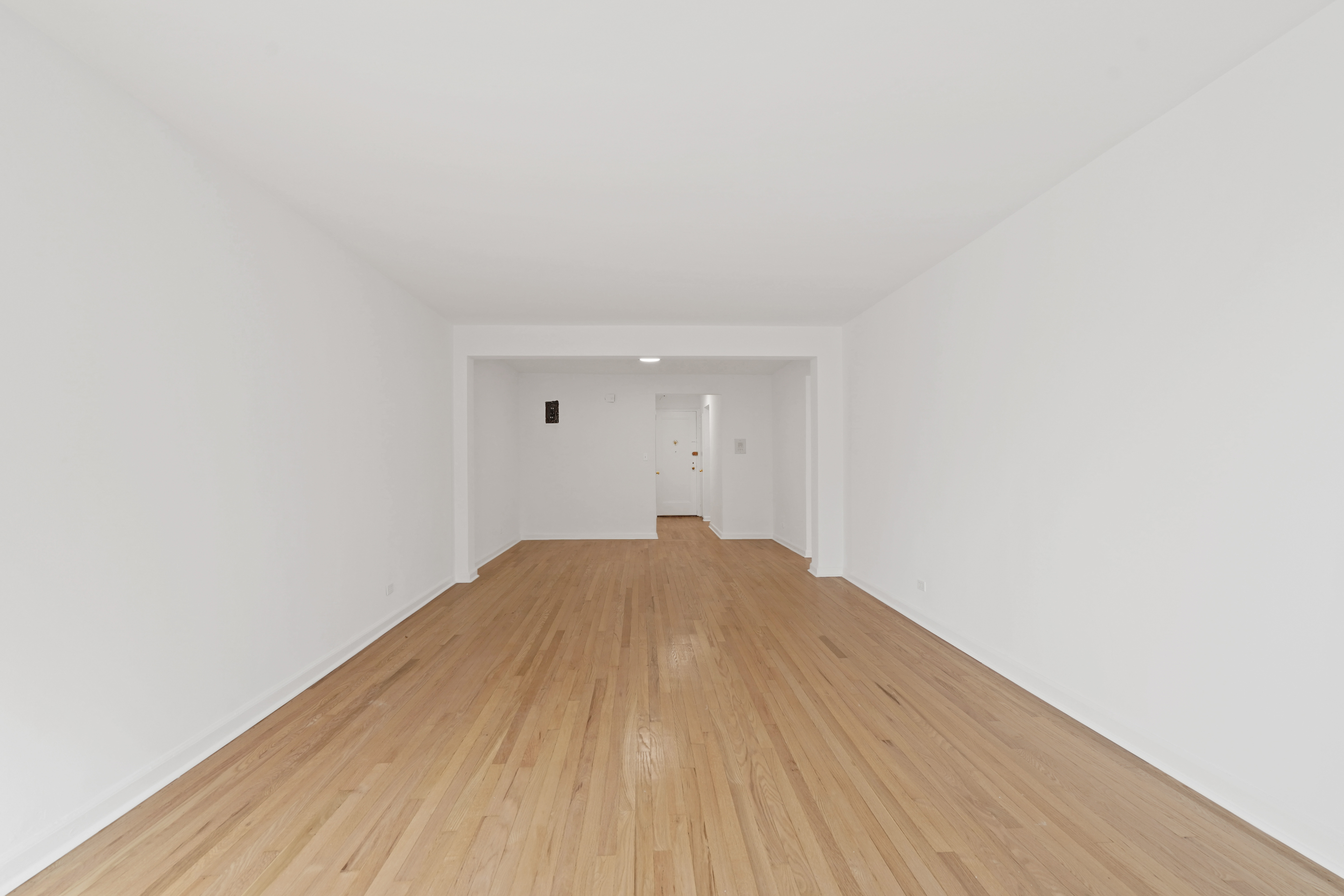 445 West 240th Street, Unit 3A Bronx, NY 10463 - Photo 6 of 36 Gallery Image 6
