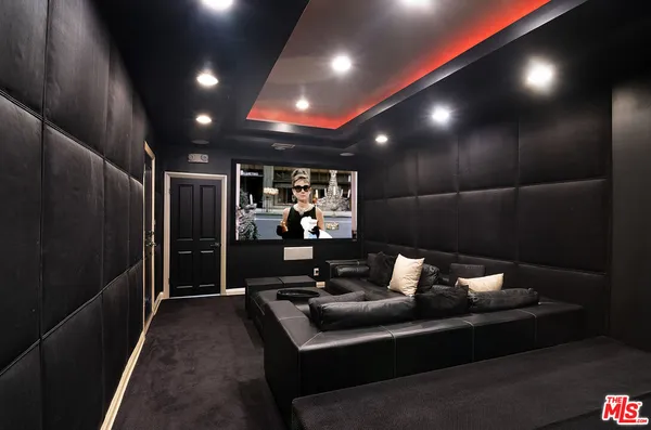 $3,995,000 | 4054 Stone Canyon Avenue, Sherman Oaks, CA 91403