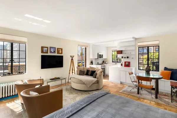 $5,200 | 324 East 41st Street, Unit 1103C | Murray Hill