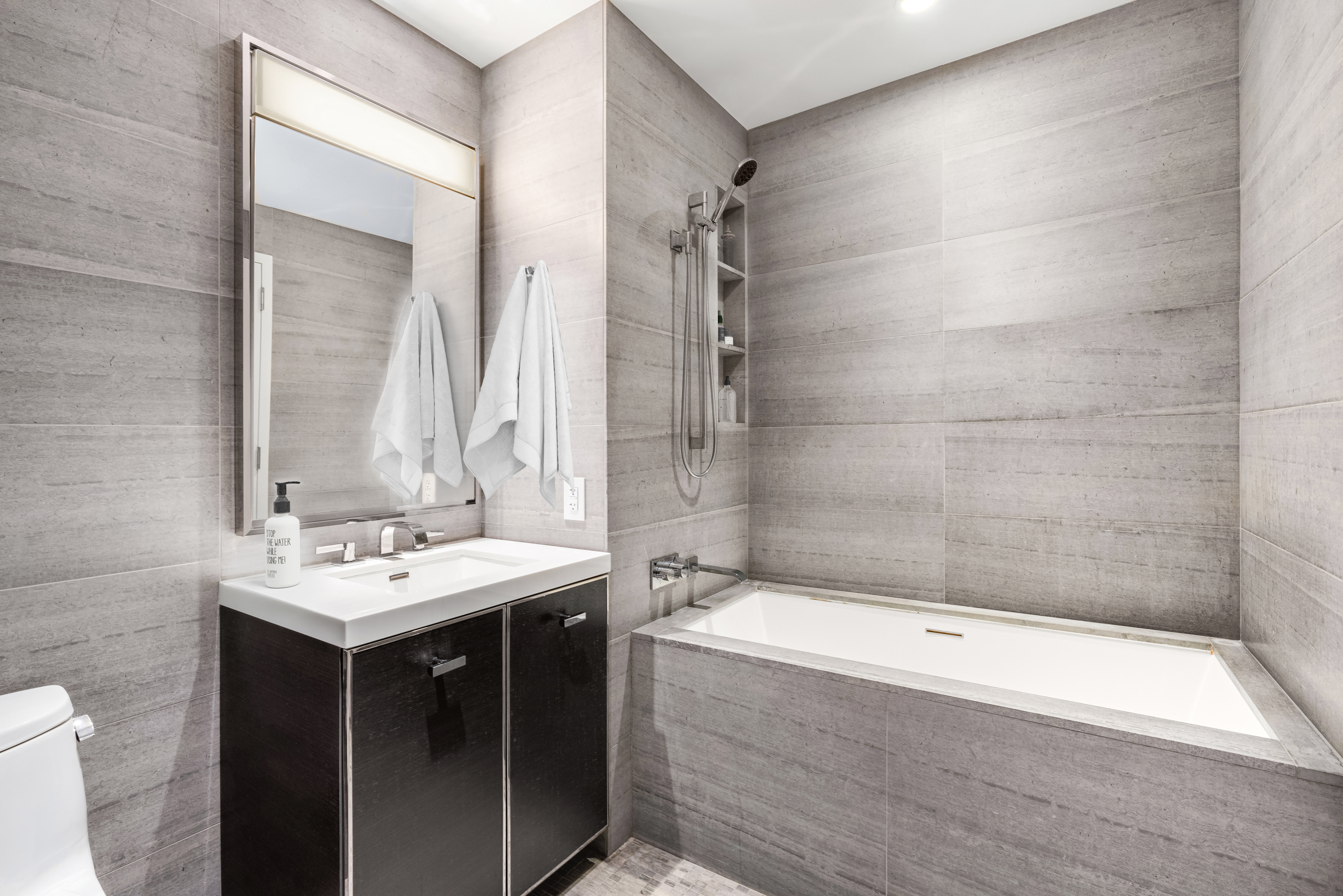 252 South Street, Unit 25C Manhattan, NY 10002 - Photo 6 of 14
