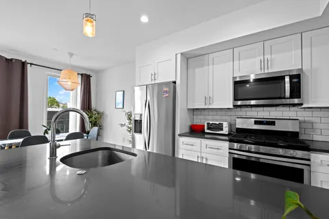 $425,000 | 2012-18 Frankford Avenue, Unit 4B, Philadelphia, PA 19125