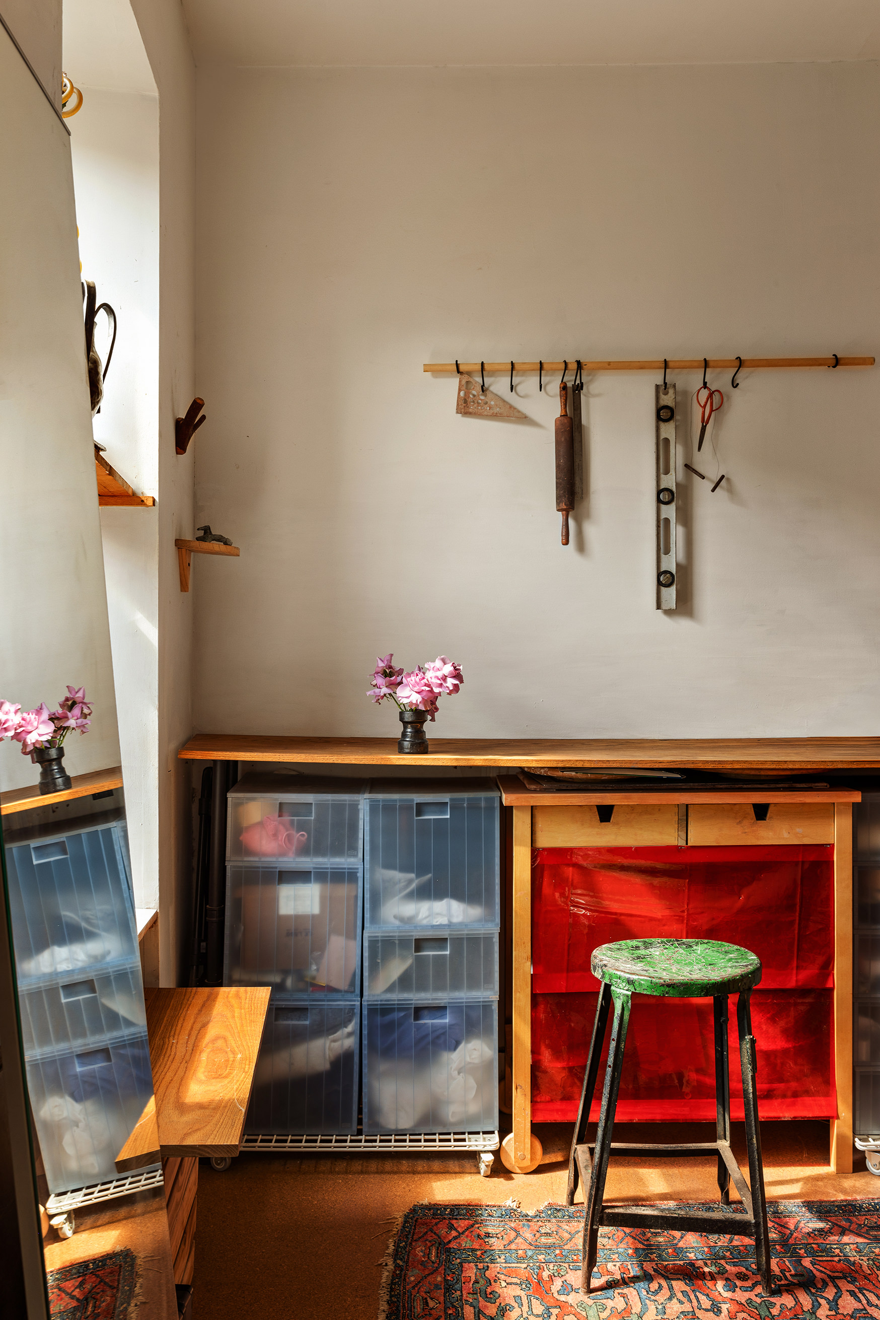 151 Grand Street, Unit 8 Brooklyn, NY 11249 - Photo 15 of 20 a room with musical instruments