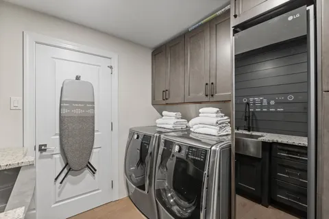 $975,000 | 1012 North 5th Street, Philadelphia, PA 19123