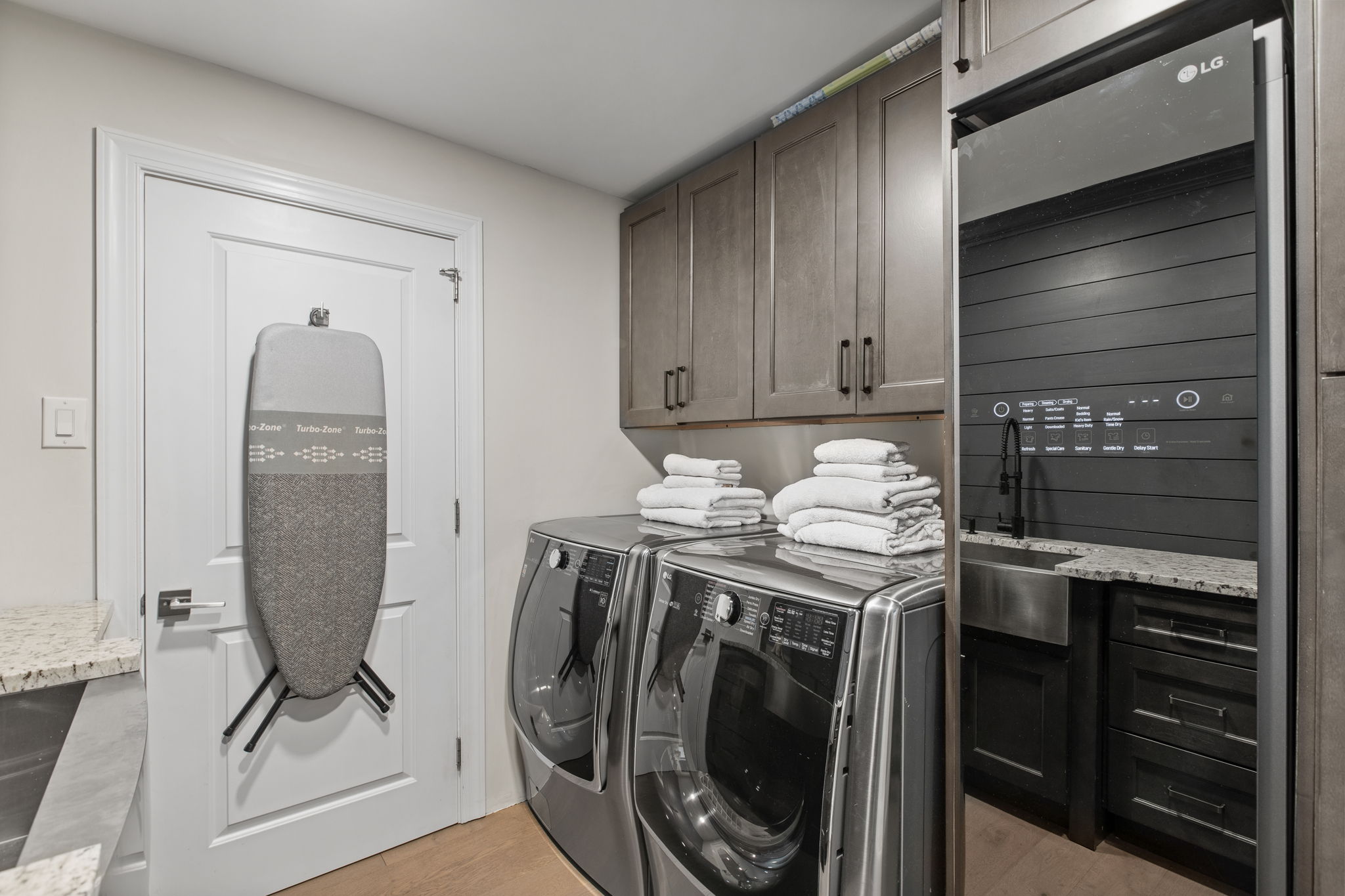 1012 North 5th Street Philadelphia, PA 19123 - Photo 4 of 4