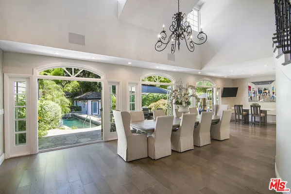$3,995,000 | 4054 Stone Canyon Avenue, Sherman Oaks, CA 91403
