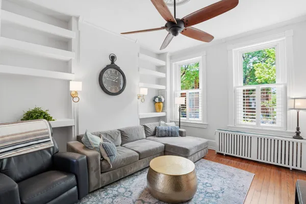 $1,100,000 | 721 10th Street Northeast, Washington, DC 20002