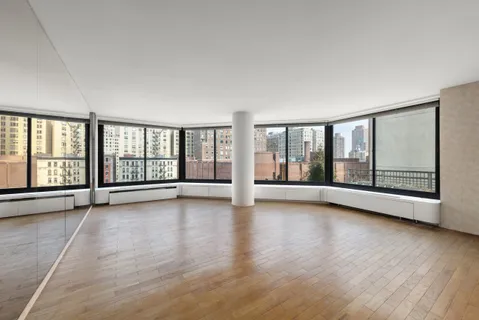 $1,470,000 | 40 East 94th Street, Unit 6F | Upper East Side