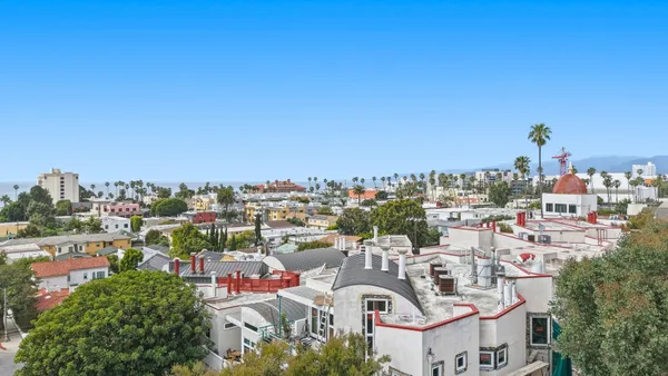 $1,495,000 | 2115 3rd Street, Unit 102, Santa Monica, CA 90405