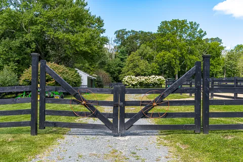 $12,000 | 60 Washington Street, Sherborn, MA 01770