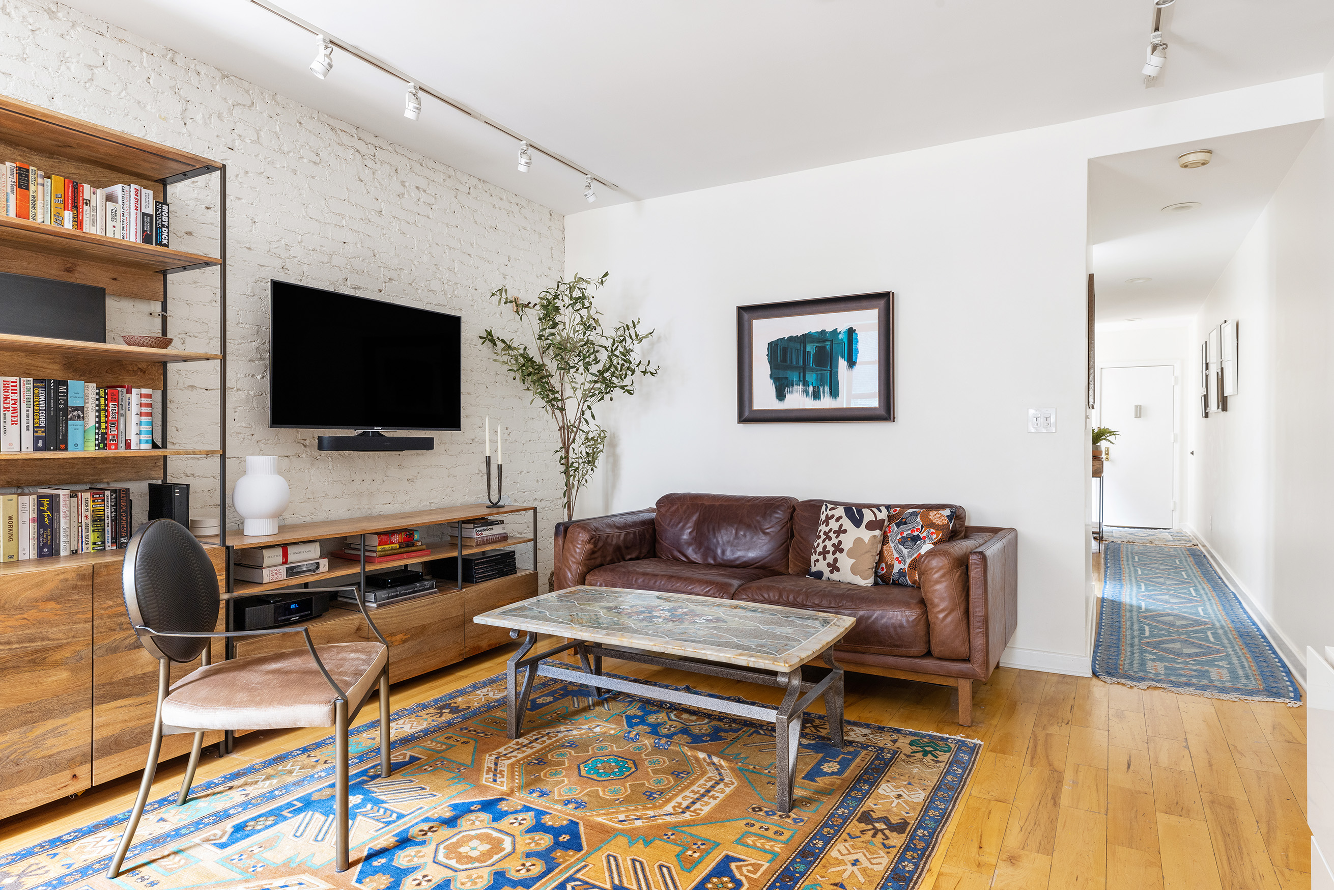 446 15th St Unit 2R  