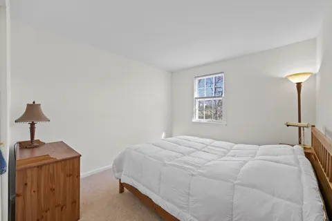 $390,000 | 20017 Spur Hill Drive, Gaithersburg, MD 20886