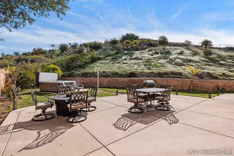 $1,395,000 | 475 Taylor Drive, Oceanside, CA 92056