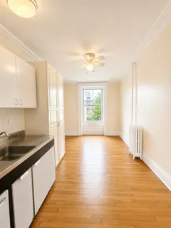 $385,000 | 132 Remsen Street, Unit 7 | Brooklyn Heights