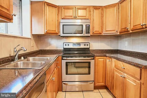 $3,800 | 5719 6th Street North, Arlington, VA 22205