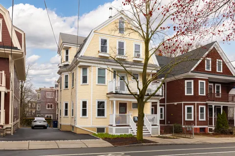 $1,075,000 | 97 Fayerweather Street, Unit 1, Cambridge, MA 02138