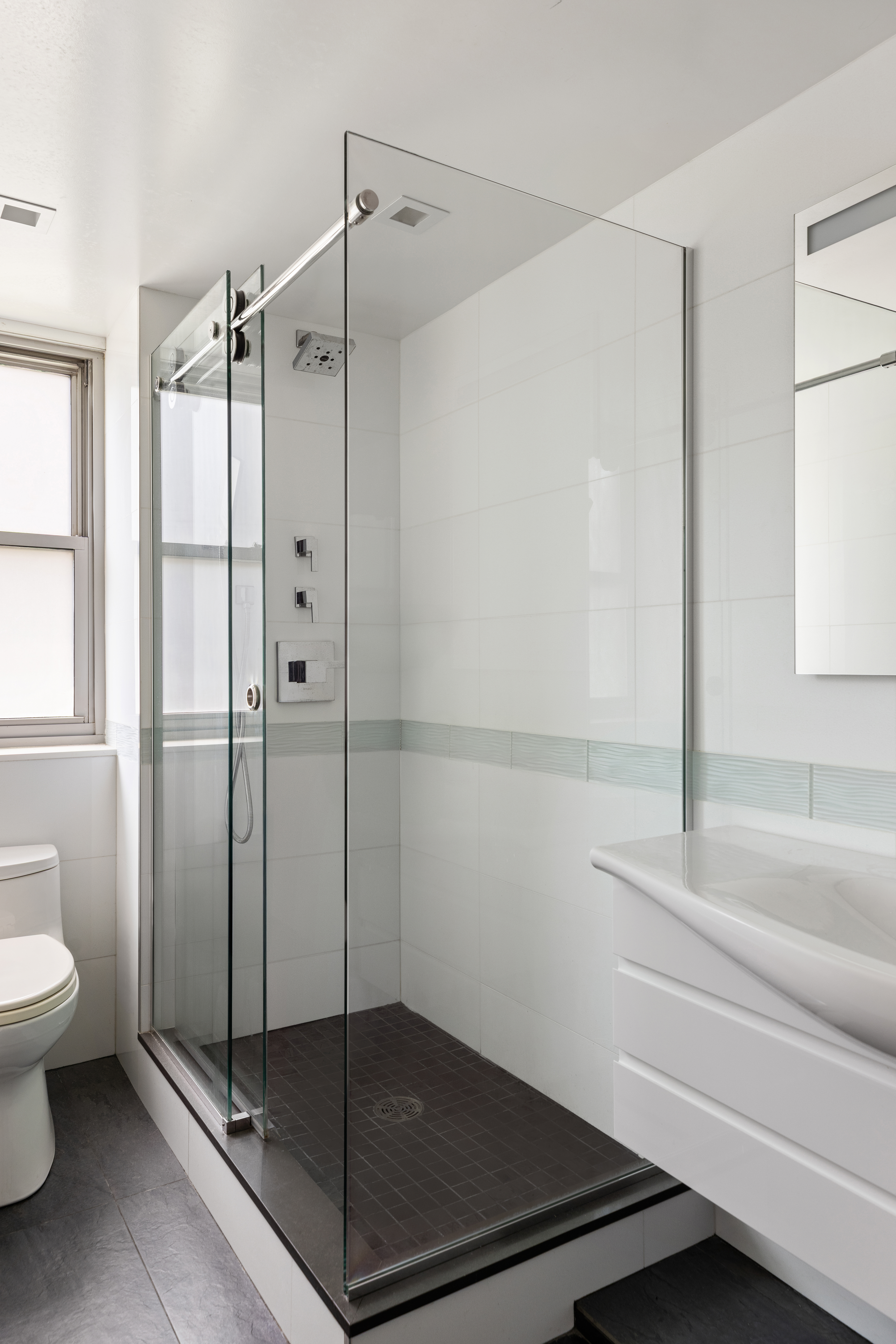2 5th Avenue, Unit 4O Manhattan, NY 10011 - Photo 5 of 9 Gallery Image 5