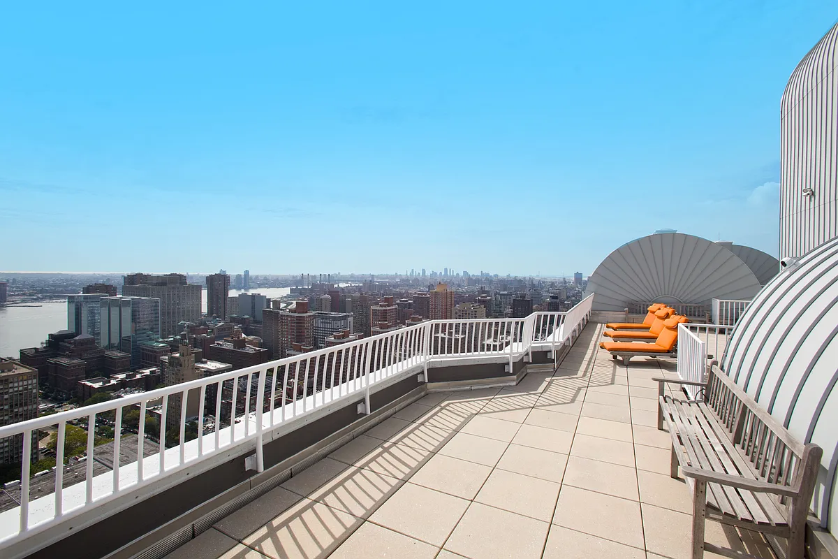 200 East 32nd Street, Unit 35C Manhattan, NY 10016 - Photo 25 of 26 a view of balcony with seating space