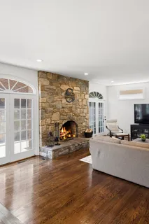Contact Agent | 5313 Massachusetts Avenue, Bethesda, MD 20816